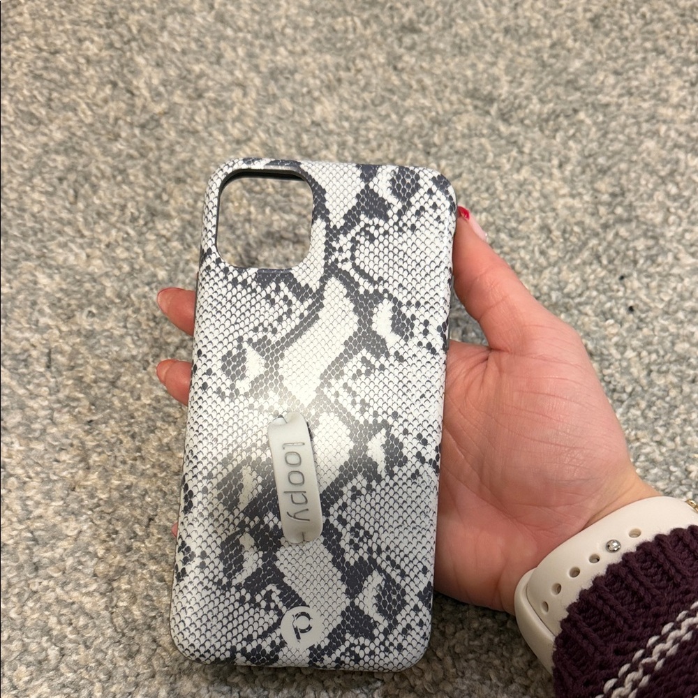 Loopy Case Monochrome Snake Pattern Phone Cover